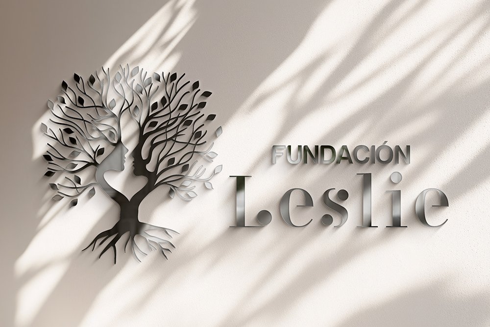 logo-funcación-leslie-01