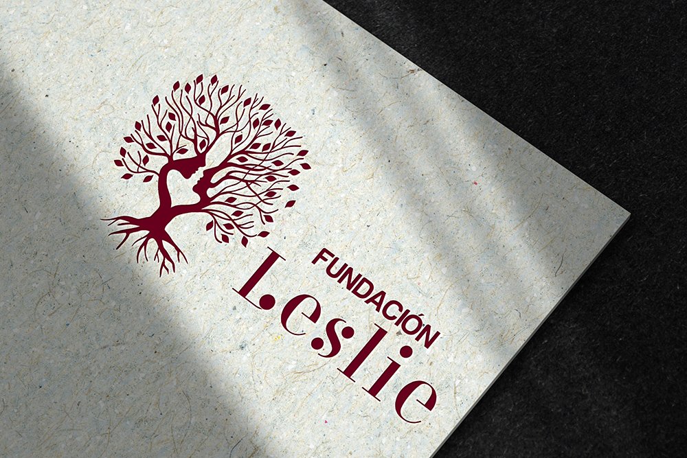 logo-funcación-leslie-02