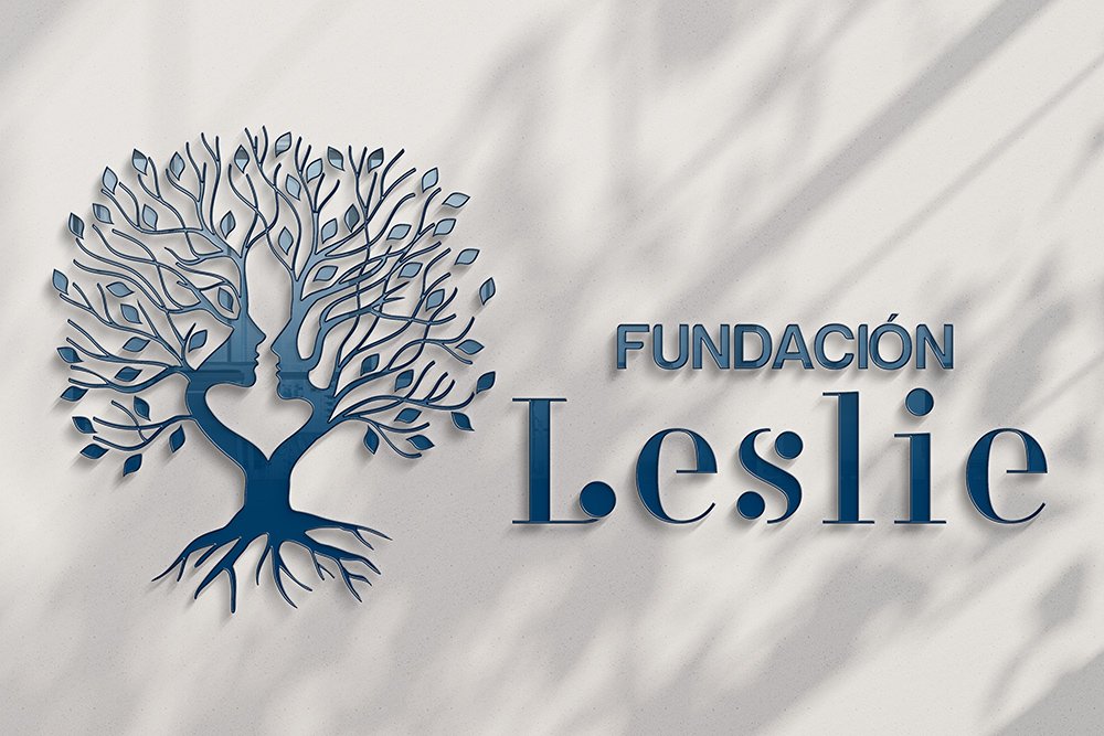logo-funcación-leslie-03
