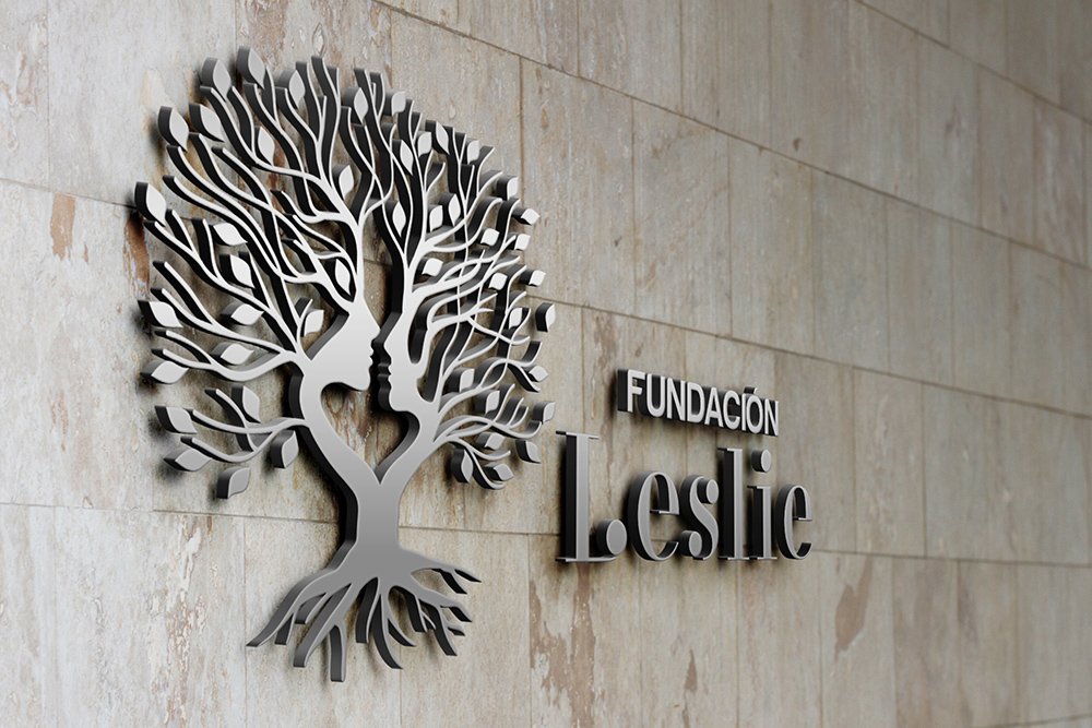 logo-funcación-leslie-04